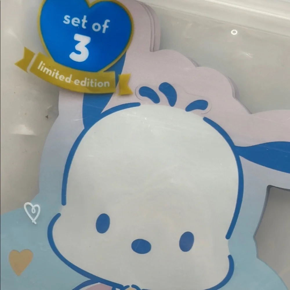 Crème x Pochacco Essence Sheet Mask Set